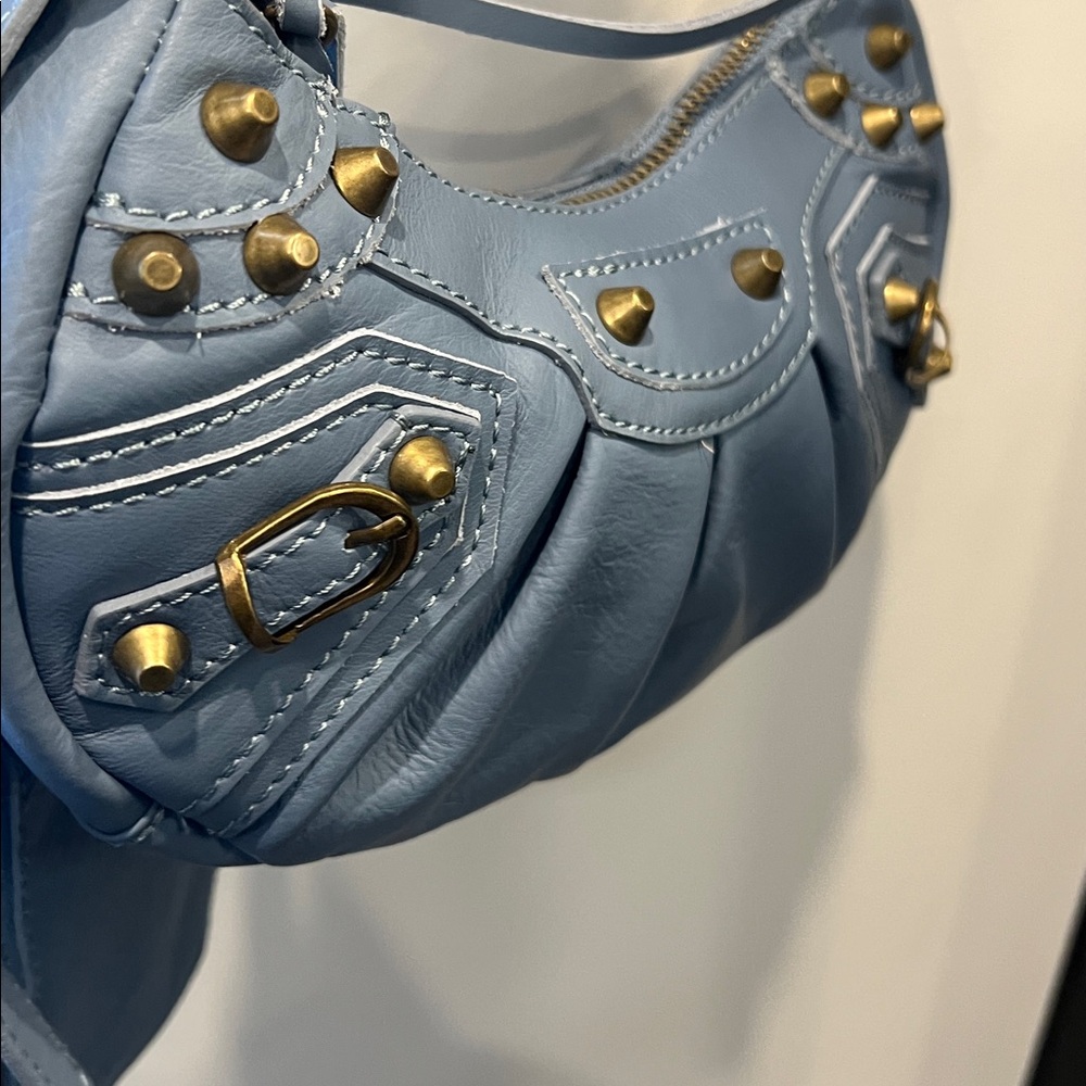 Genuine Leather, Made in Italy Handbag.Black or Blue - Picture 10 of 15